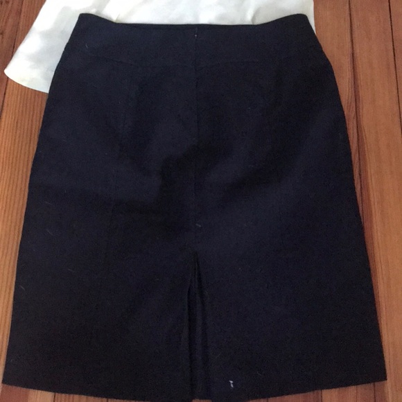 LOFT Black Pencil Skirt w/ POCKETS and back detail - Picture 5 of 7